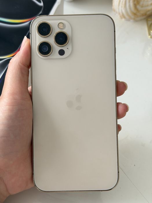 Продам iPhone 12 Pro Max