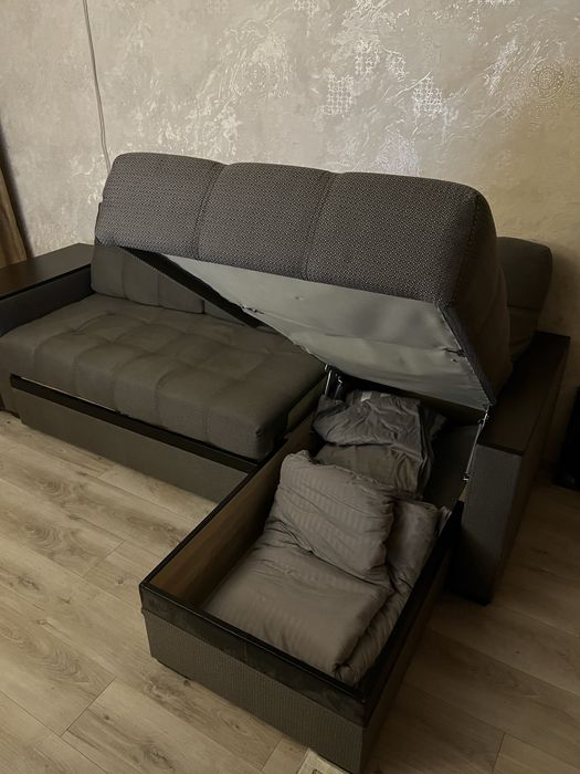 Диван угловой. Раздвижной