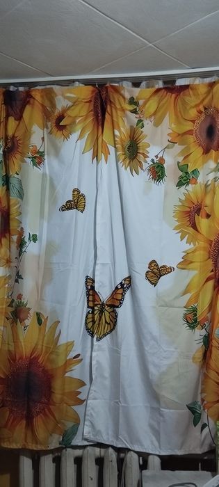 Продам шторы размер 75 см на 166 см.