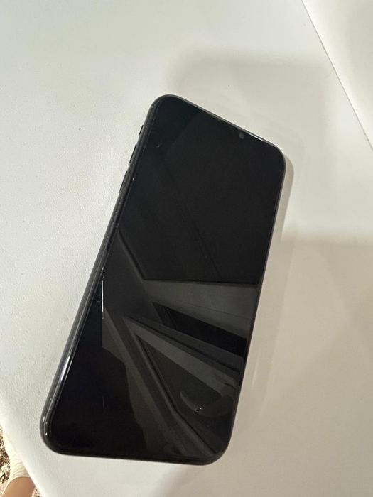 Срочно продам iphone XR