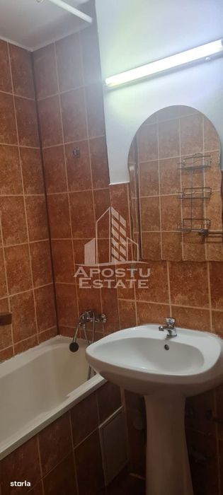 Închiriez apartament 2 camere vizavi de Shopping City