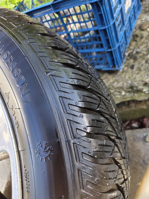 Vând 2 cauciucuri all season Dot 2024