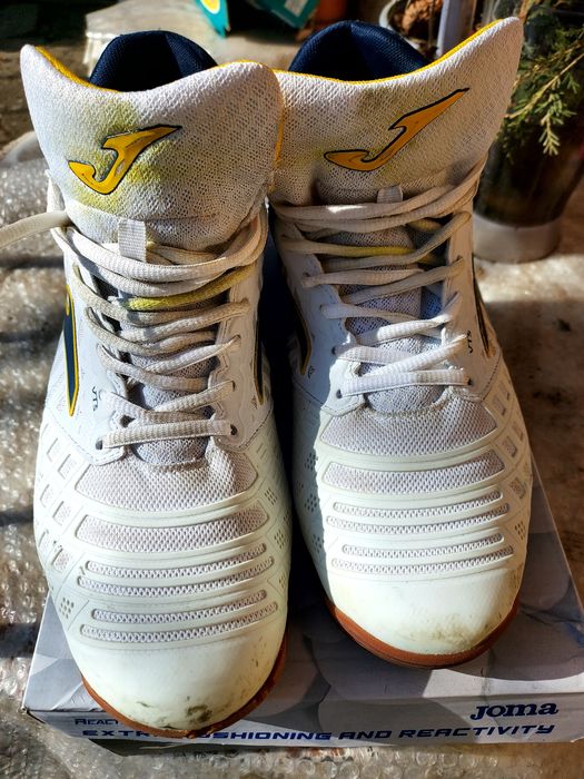 Vând ghete sport de la JOMA nr 45