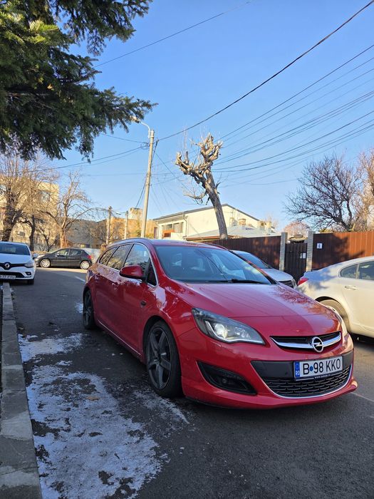 Vând Opel Astra J 2014