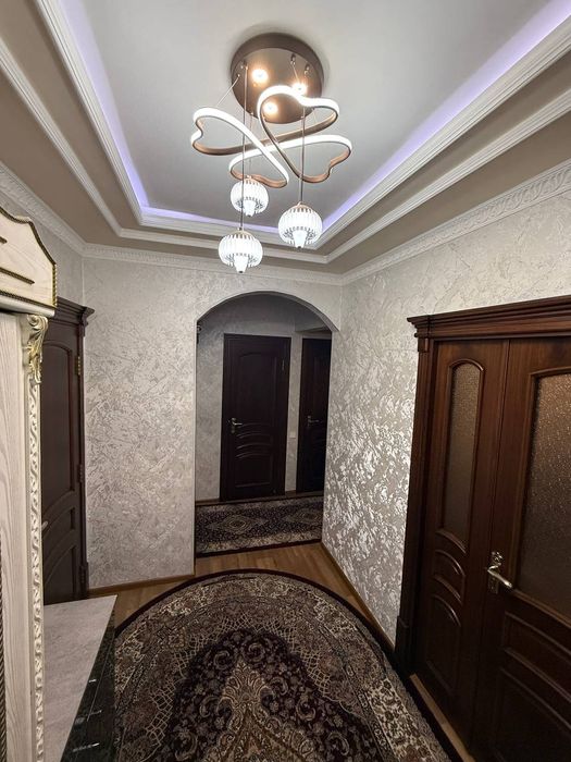 3 xonali uy sotiladi