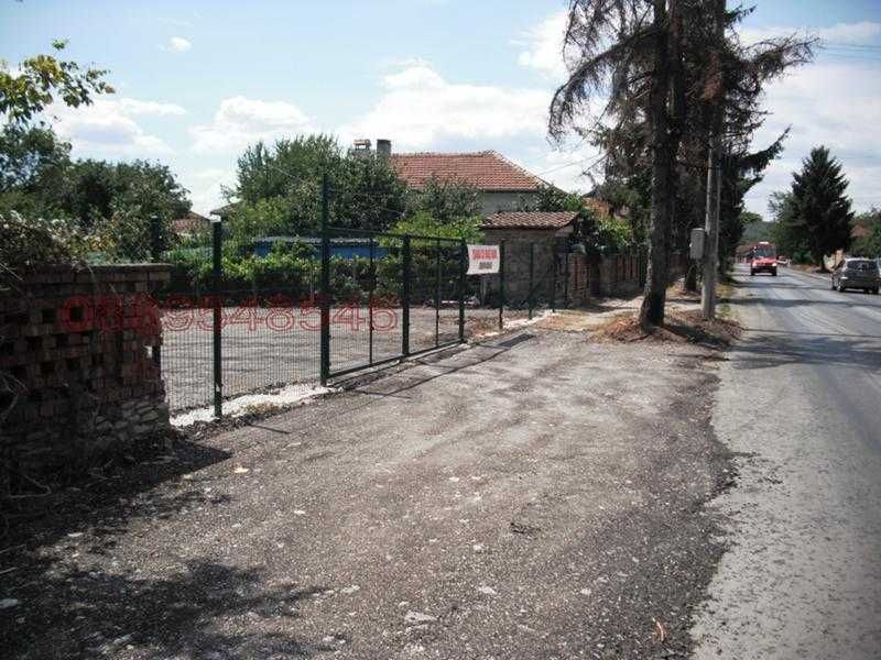 Парцел  Паркинг Офис Под наем обл Велико Търново с Самоводене  Главен път Е85