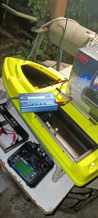 Лодка за захранка