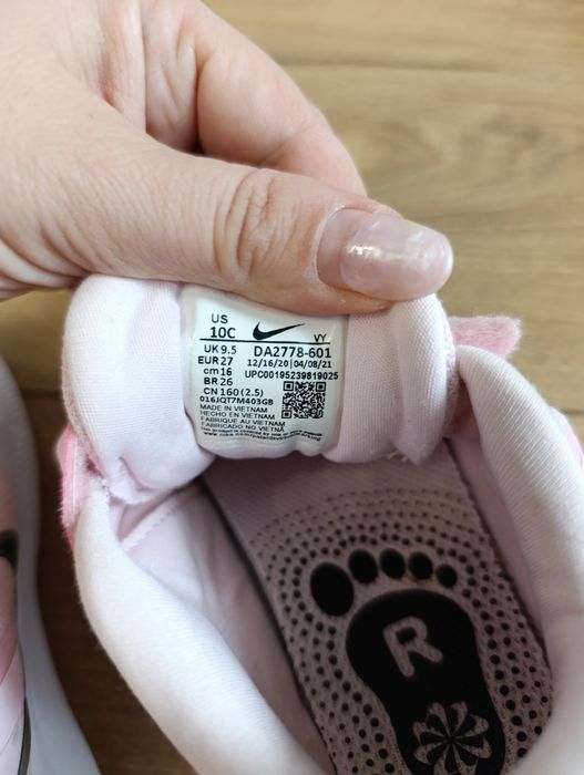 Детски маратонки найк 26 / 27 бели розови