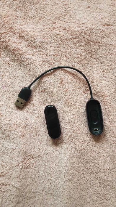 Xiaomi Mi Band 4 + 13 каишки и зарядно