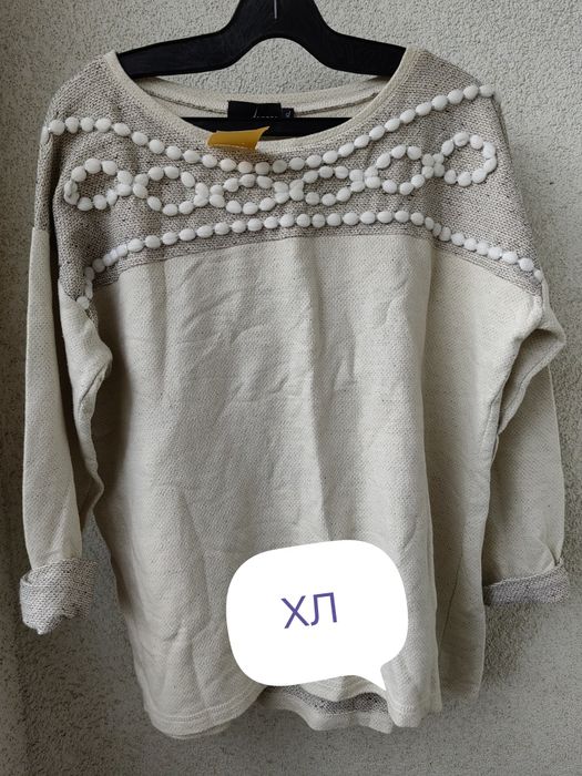 Дамскаи блузи различни размери НОВИ