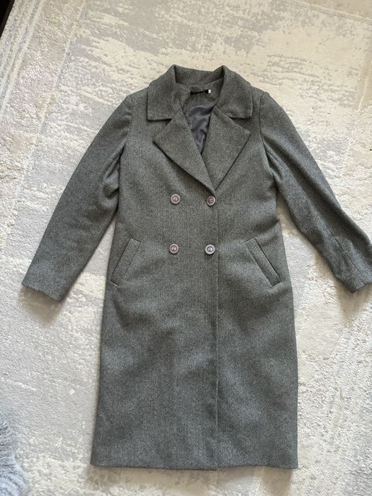 Продам пальто р 46