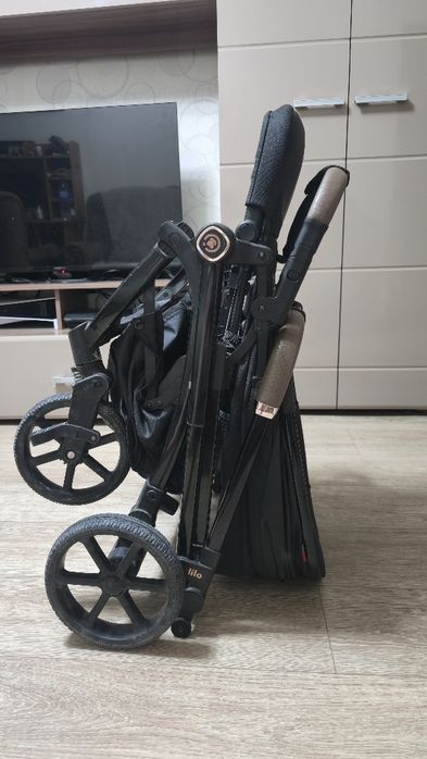 Коляска прогулочная Kidilo k9
