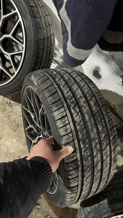 205/40/17 воссен