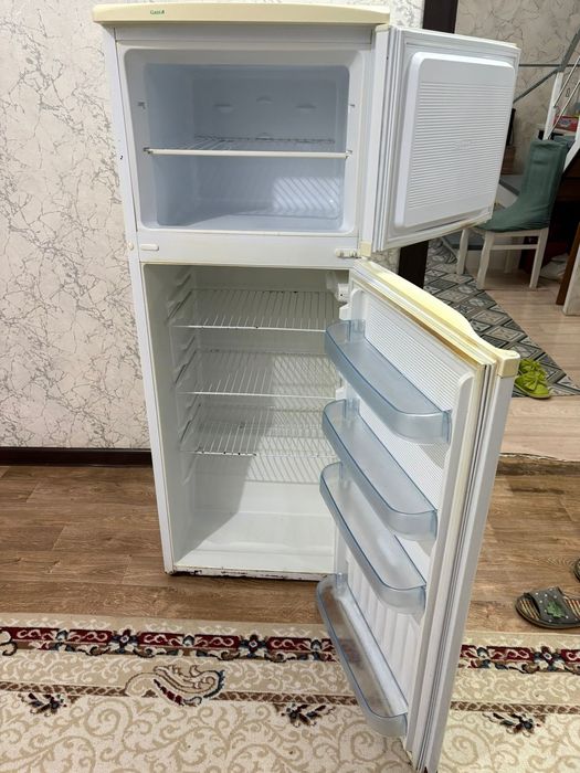 Холодильник сатылады