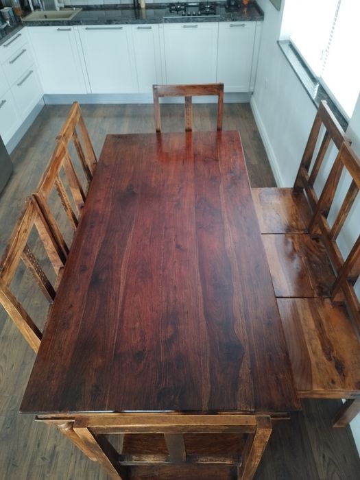 Трапезна маса със столове масив.