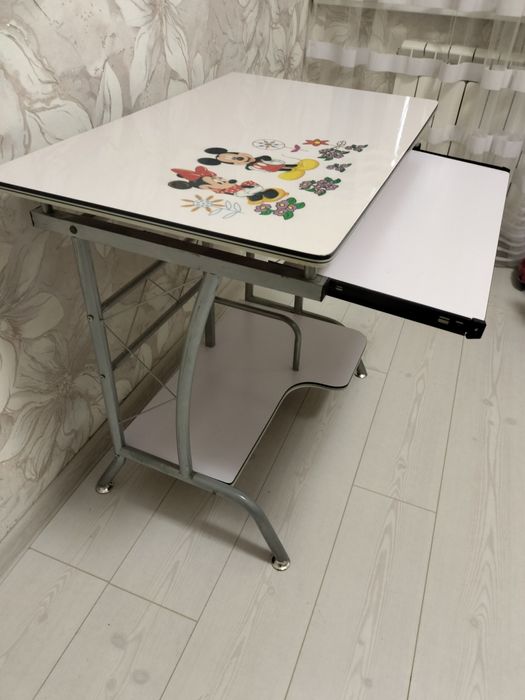 Детский компьютерный стол ..