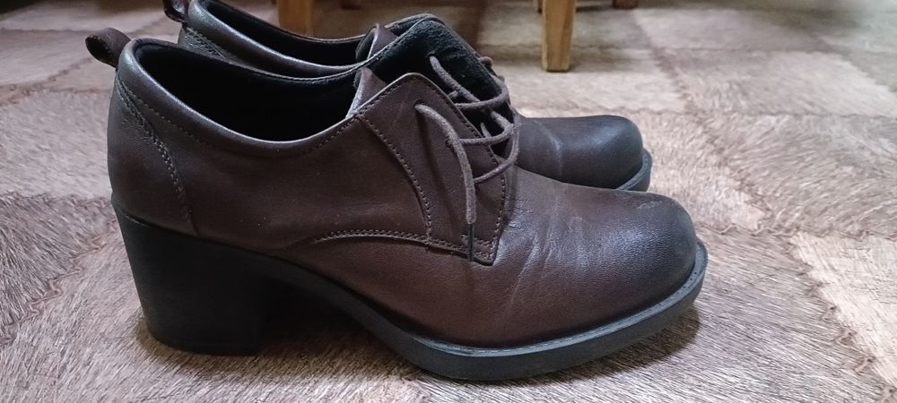 Ботильоны коричневые продам