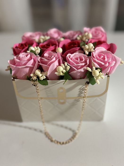 Aranjamete cu trandafiri de sapun parfumati