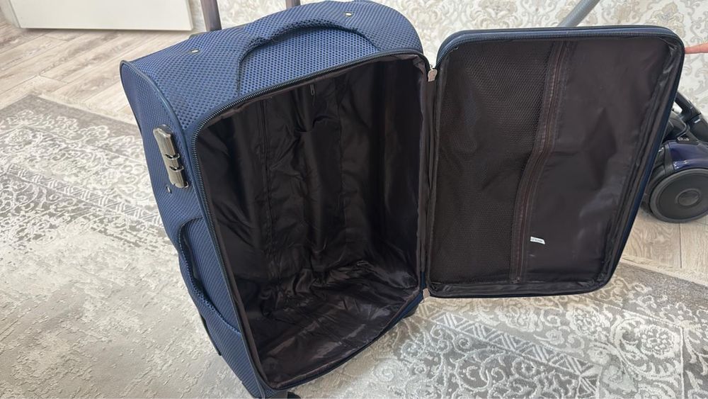 продам НОВЫЙ чемодан