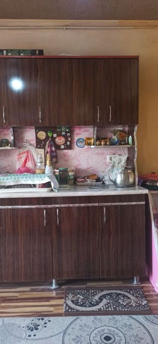Кухонный гарнитур продаётся