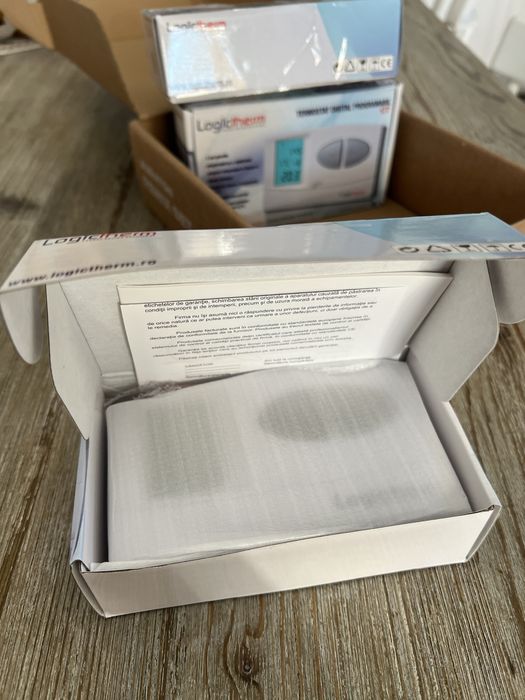 Termostat cu fir programabil Logictherm C7 •nou•