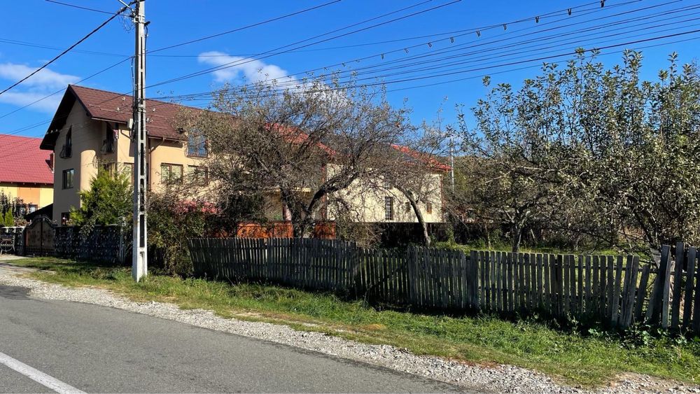 Teren în oraşul Horezu, sat/str. Romanii de Jos