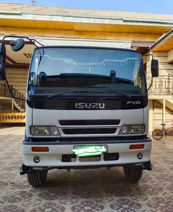 Исузи 10 тонналик сотилади