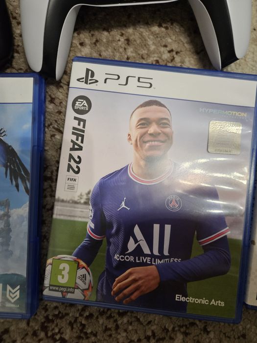Playstation 5 cu 2 console si 6 jocuri