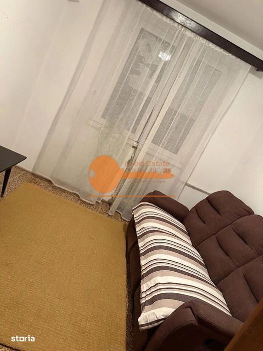 Apartament cu 3 camere zona Tineretului