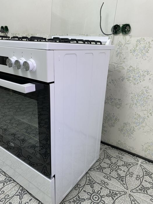 Продам газовую плиту