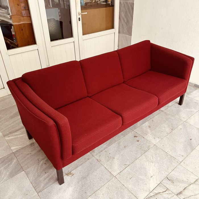 Датски триместен диван – вълнена дамаска от 70-те