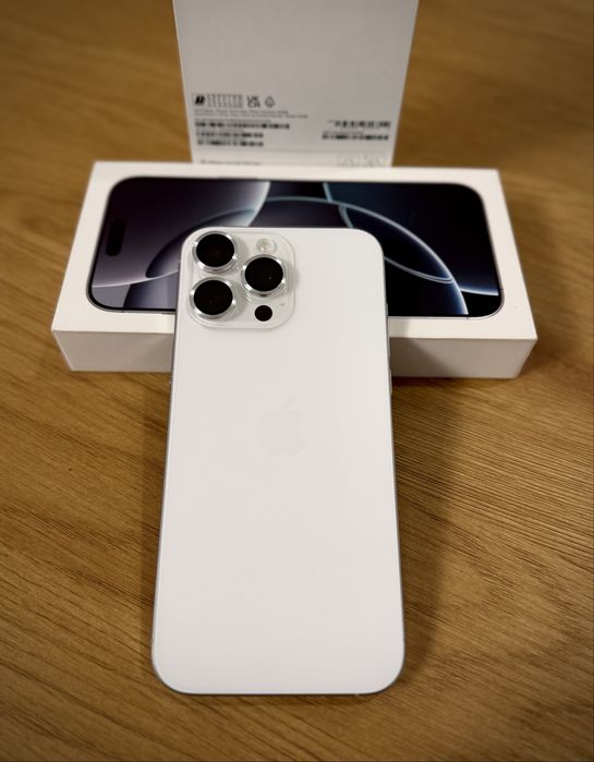 Iphone 16 Pro Max 512 Gb - White, Liber în orice rețea, 10/10