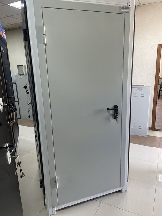 Продам  противопожарные и технические двери