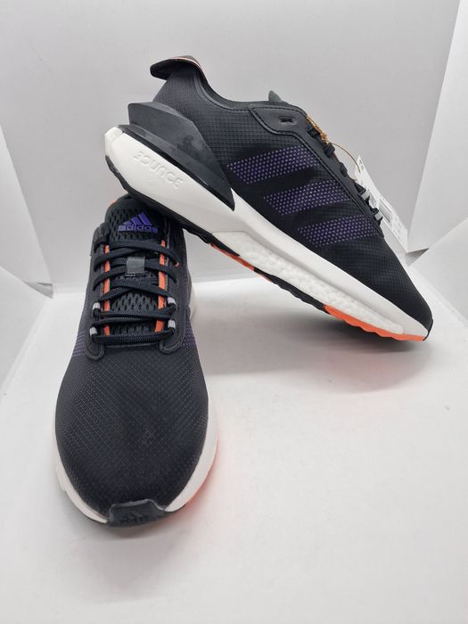 Adidas Avryn Boost ID9423 nr. 41 1/3,44,46