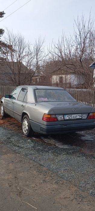 Мерседес 124 Е200