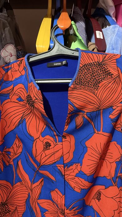 Продам шикарное платье 7500 Made in Italy