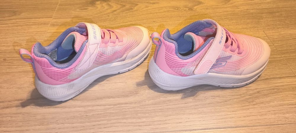 Adidasi Sketchers fete marime 26