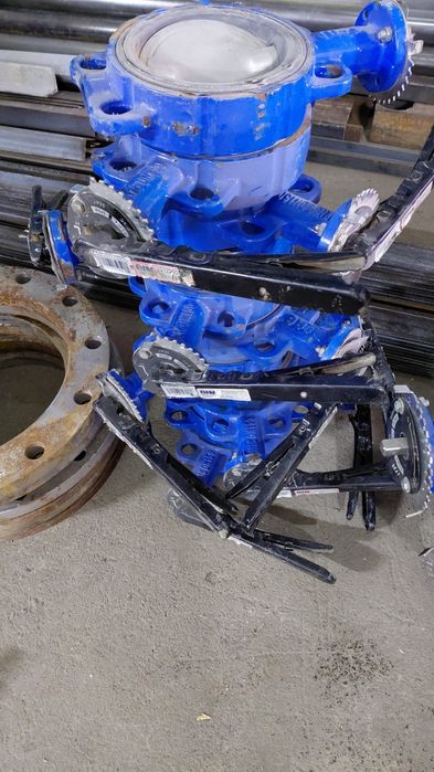 Продам затворы поворотные