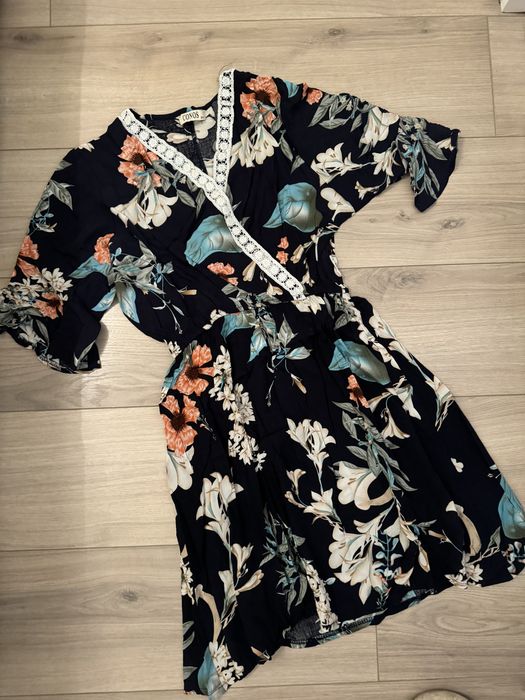 Дамски нови рокли