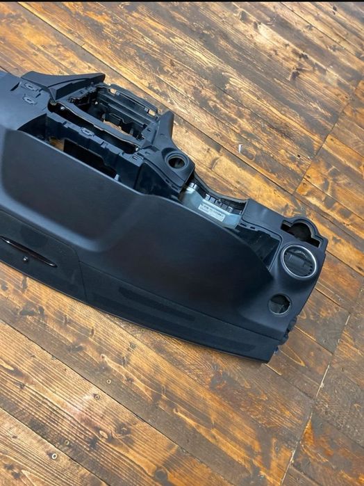 Plansa bord mercedes c klass W204 facelift