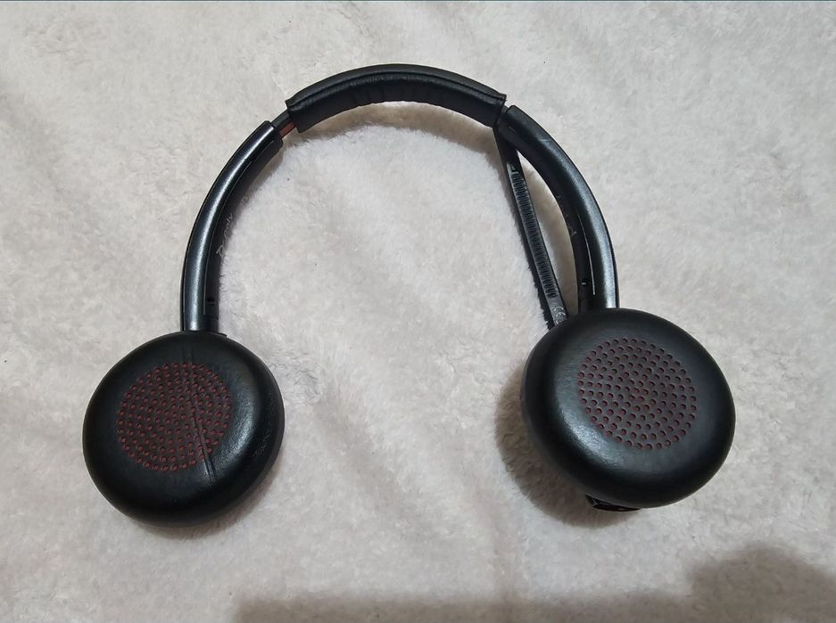 Casti Call Center VOYAGER FOCUS UCB825-M NO STAND (202652-04 / 202652-