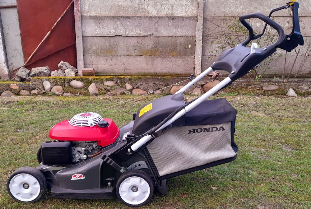 Masina tuns iarba Semi-profesională Honda HRX 426 43CM 4HP 4TIMPI