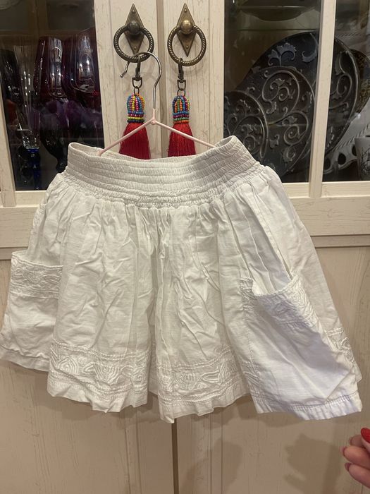 Юбочки для девочки 4-6 лет . В отличном состоянии