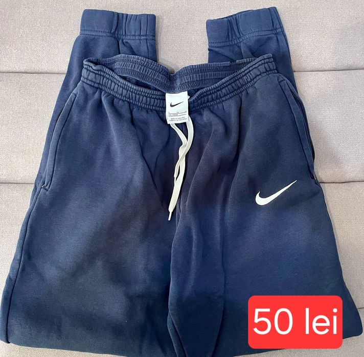 Vând haine băieți marimea S, M în stare foarte buna