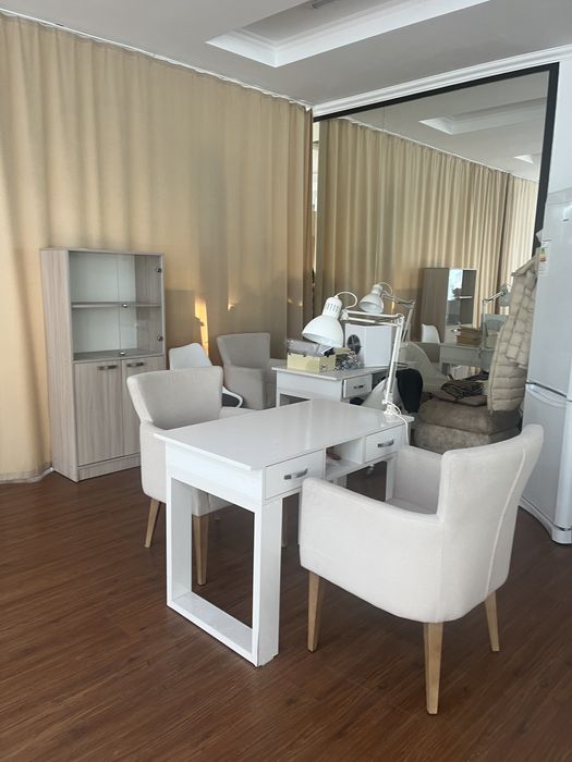 Аренда маникюрный стол