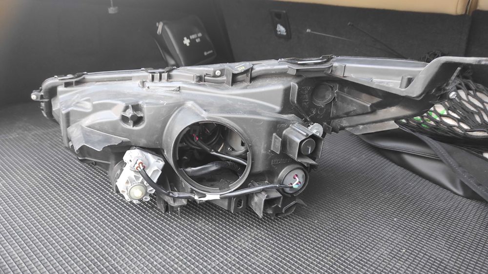 Фар Xenon Lexus NX