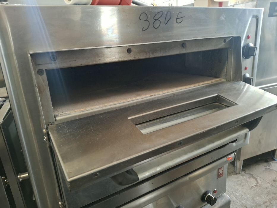 Фурна за пици/ пицарка