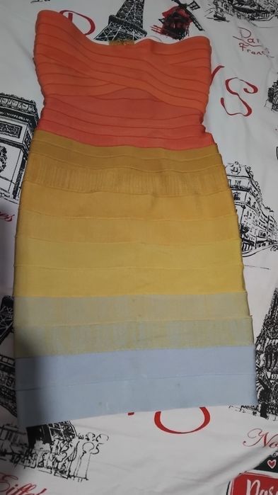 Котейльное платье на стройную девушку