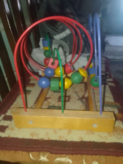 Развивающая игрушка.