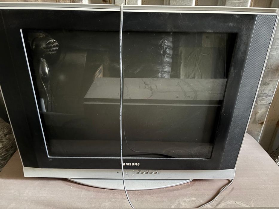 Телевизор самсунг